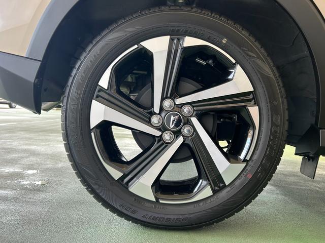 ロッキープレミアムＧ　ＨＥＶハイブリッド　ナビ　ドラレコ　ＥＴＣ　衝突被害軽減ブレーキ　コ−ナ−センサ−　全車速追従付ＡＣＣ　テレビキャンセラー　シ−トヒ−タ−　電動パーキング　プッシュボタンスタ−ト　パノラマモニタ−（奈良県）の中古車