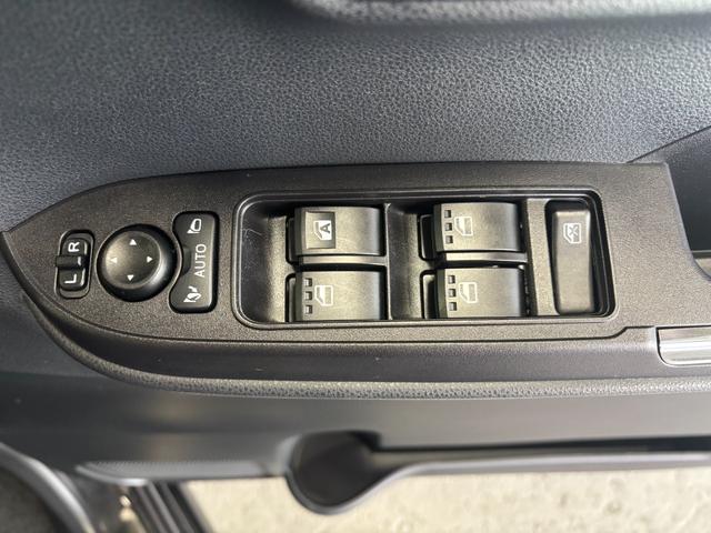 タントカスタムＲＳナビ取付時バックカメラ対応　ＥＴＣ　電動パーキングブレーキ　オートエアコン　電動格納式ドアミラー　パワーウィンドウ　プッシュスタートスイッチ　キーフリーシステム　両側電動スライドドア　アルミホイール（奈良県）の中古車