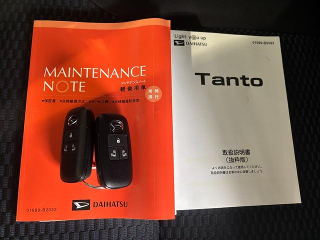タントカスタムＲＳナビ取付時バックカメラ対応　ＥＴＣ　電動パーキングブレーキ　オートエアコン　電動格納式ドアミラー　パワーウィンドウ　プッシュスタートスイッチ　キーフリーシステム　両側電動スライドドア　アルミホイール（奈良県）の中古車