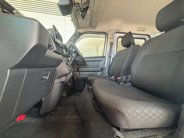 ハイゼットカーゴクルーズターボ９インチディスプレイオーディオ　バックカメラ　スマートインナーミラー　フロント席パワーウィンドウ　プッシュスタートスイッチ　キーフリーシステム　マニュアルエアコン　アイドリングストップ機能（奈良県）の中古車