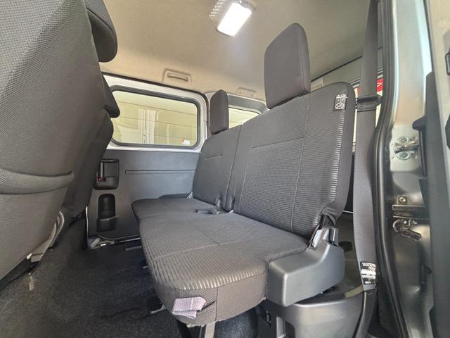 ハイゼットカーゴクルーズターボ９インチディスプレイオーディオ　バックカメラ　スマートインナーミラー　フロント席パワーウィンドウ　プッシュスタートスイッチ　キーフリーシステム　マニュアルエアコン　アイドリングストップ機能（奈良県）の中古車