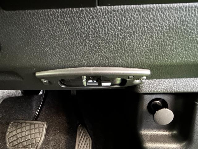 ムーヴキャンバスセオリーＧナビ　ドラレコ　衝突被害軽減ブレーキ　コ−ナ−センサ−　両側電動スライドドア　プッシュボタンスタ−ト　アイドリングストップ機能　シ−トヒ−タ−　バックカメラ　ＬＥＤヘッドライト　電動パーキング（奈良県）の中古車