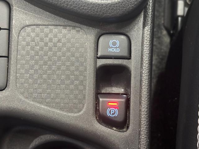 ヤリスクロスＺナビゲーション　パノラマモニター　ドライブレコーダー　ＥＴＣ車載器　運転席パワーシート　電動パーキングブレーキ　フロントシートヒーター　プッシュスタートスイッチ　キーフリーシステム　アルミホイール（奈良県）の中古車