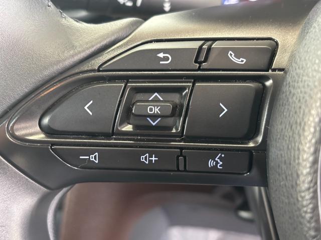 ヤリスクロスＺナビゲーション　パノラマモニター　ドライブレコーダー　ＥＴＣ車載器　運転席パワーシート　電動パーキングブレーキ　フロントシートヒーター　プッシュスタートスイッチ　キーフリーシステム　アルミホイール（奈良県）の中古車