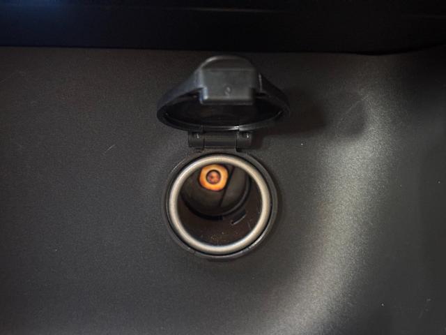 ヤリスクロスＺナビゲーション　パノラマモニター　ドライブレコーダー　ＥＴＣ車載器　運転席パワーシート　電動パーキングブレーキ　フロントシートヒーター　プッシュスタートスイッチ　キーフリーシステム　アルミホイール（奈良県）の中古車