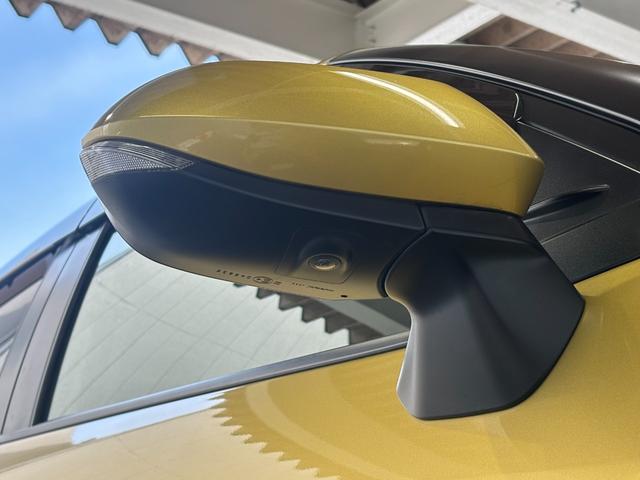 ヤリスクロスＺナビゲーション　パノラマモニター　ドライブレコーダー　ＥＴＣ車載器　運転席パワーシート　電動パーキングブレーキ　フロントシートヒーター　プッシュスタートスイッチ　キーフリーシステム　アルミホイール（奈良県）の中古車