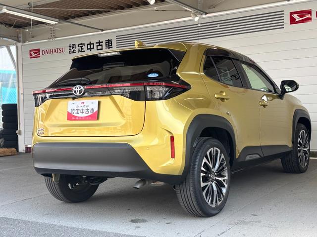 ヤリスクロスＺナビゲーション　パノラマモニター　ドライブレコーダー　ＥＴＣ車載器　運転席パワーシート　電動パーキングブレーキ　フロントシートヒーター　プッシュスタートスイッチ　キーフリーシステム　アルミホイール（奈良県）の中古車