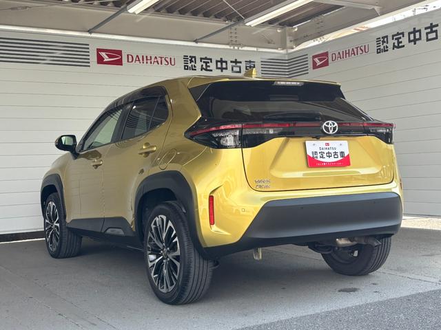 ヤリスクロスＺナビゲーション　パノラマモニター　ドライブレコーダー　ＥＴＣ車載器　運転席パワーシート　電動パーキングブレーキ　フロントシートヒーター　プッシュスタートスイッチ　キーフリーシステム　アルミホイール（奈良県）の中古車