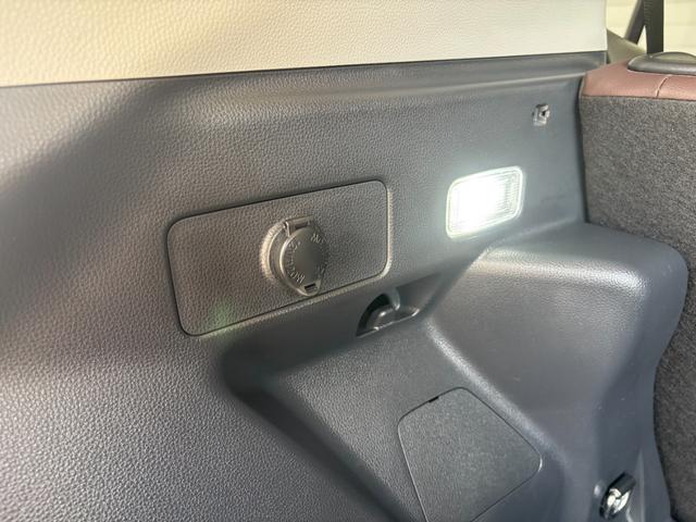 ヤリスクロスＺナビゲーション　パノラマモニター　ドライブレコーダー　ＥＴＣ車載器　運転席パワーシート　電動パーキングブレーキ　フロントシートヒーター　プッシュスタートスイッチ　キーフリーシステム　アルミホイール（奈良県）の中古車