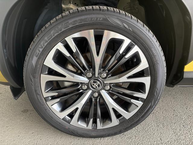 ヤリスクロスＺナビゲーション　パノラマモニター　ドライブレコーダー　ＥＴＣ車載器　運転席パワーシート　電動パーキングブレーキ　フロントシートヒーター　プッシュスタートスイッチ　キーフリーシステム　アルミホイール（奈良県）の中古車