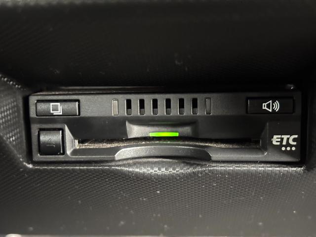 ロッキープレミアムＧ　ＨＥＶ９インチディスプレイオーディオ　バックカメラ　ドライブレコーダー　ＥＴＣ車載器　電動パーキングブレーキ　フロントシートヒーター　オートエアコン　アルミホイール　アイドリングストップ機能　キーフリー（奈良県）の中古車