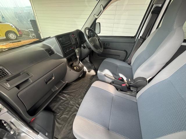 ハイゼットカーゴＤＸＡＭ／ＦＭラジオチューナー　マニュアルエアコン　パワーウィンドウ　キーレスエントリーシステム（奈良県）の中古車