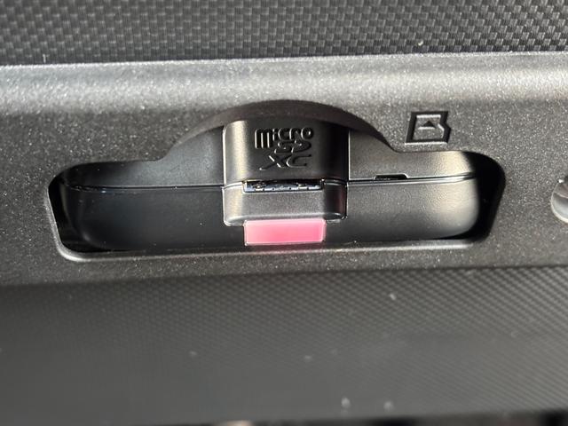 ロッキーＧナビゲーション　バックカメラ　ドライブレコーダー　ＴＶコントロール　電格ドアミラー　ＬＥＤヘッドランプ　キーフリーシステム　電動パーキングブレーキ　プッシュスタートスイッチ　アルミホイール（奈良県）の中古車