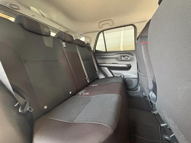 ロッキーＧナビゲーション　バックカメラ　ドライブレコーダー　ＴＶコントロール　電格ドアミラー　ＬＥＤヘッドランプ　キーフリーシステム　電動パーキングブレーキ　プッシュスタートスイッチ　アルミホイール（奈良県）の中古車