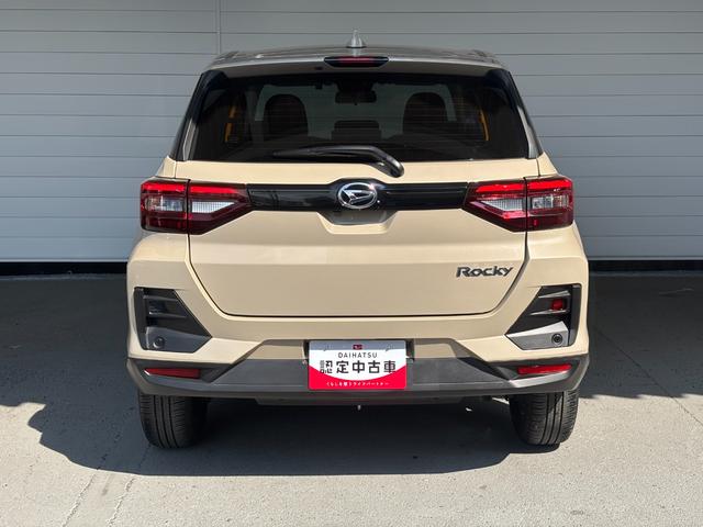 ロッキーＧナビゲーション　バックカメラ　ドライブレコーダー　ＴＶコントロール　電格ドアミラー　ＬＥＤヘッドランプ　キーフリーシステム　電動パーキングブレーキ　プッシュスタートスイッチ　アルミホイール（奈良県）の中古車
