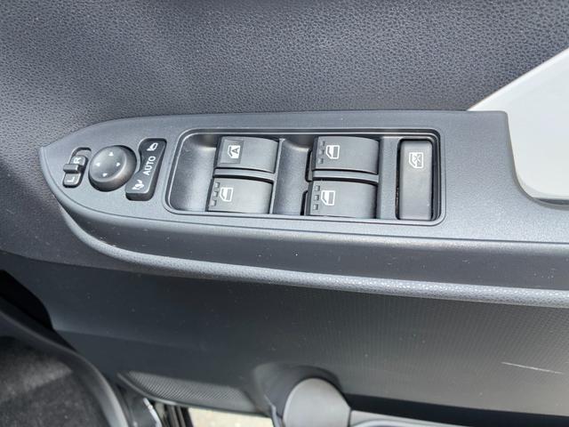 タントＸナビゲーション　ドライブレコーダー　ＥＴＣ　バックカメラ　ＬＥＤヘッドランプ　電動パーキング　前席シートヒーター　助手席側パワースライドドア　コーナーセンサー　キーフリーシステム　アイドリングストップ（奈良県）の中古車