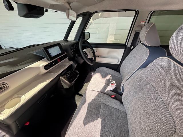 ムーヴキャンバスストライプスＧナビゲーション　バックカメラ　ドライブレコーダー　ＥＴＣ車載器　ＴＶコントロール　電動パーキングブレーキ　両側電動スライドドア　電動格納式ドアミラー　プッシュスタートスイッチ　キーフリーシステム（奈良県）の中古車