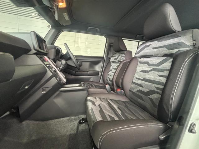 タフトＧ　クロムベンチャーナビ取付時バックカメラ対応　電動パーキングブレーキ　フロントシートヒーター　オートエアコン　電動格納式ドアミラー　パワーウィンドウ　プッシュスタートスイッチ　キーフリーシステム　アルミホイール（奈良県）の中古車