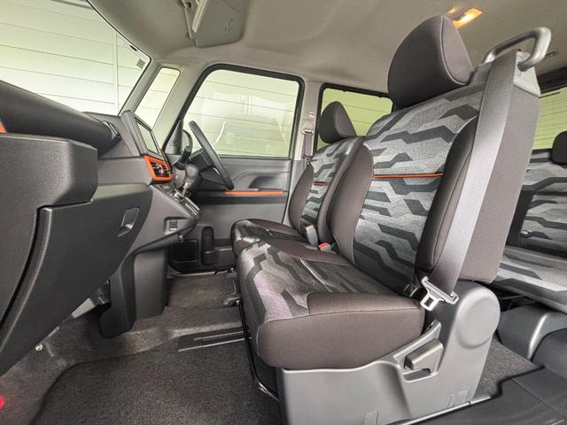 タントファンクロスターボナビゲーション　バックカメラ　電動パーキングブレーキ　両側電動スライドドア　アルミホイール　プッシュスタートスイッチ　キーフリーシステム　オートエアコン　電動格納式ドアミラー　アイドリングストップ機能（奈良県）の中古車