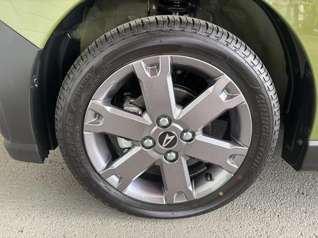 タントファンクロスターボナビゲーション　バックカメラ　電動パーキングブレーキ　両側電動スライドドア　アルミホイール　プッシュスタートスイッチ　キーフリーシステム　オートエアコン　電動格納式ドアミラー　アイドリングストップ機能（奈良県）の中古車