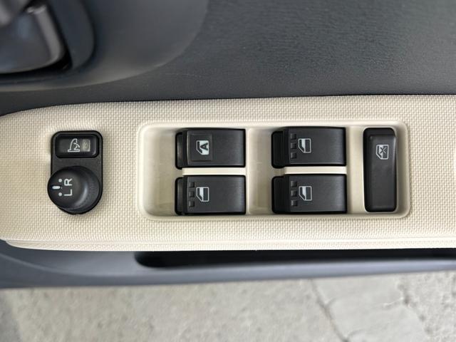 ミラココアココアＬＣＤ／ラジオチューナー　電動格納式ドアミラー　パワーウィンドウ　マニュアルエアコン　アイドリングストップ機能　キーレスエントリーシステム（奈良県）の中古車