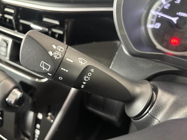 ムーヴカスタム Xリミテッド SAIIIR車 ナビゲーション バックカメラ 運転席シートヒーター オートエアコン プッシュスタートスイッチ キーフリーシステム アルミホイール アイドリングストップ機能 電動格納式ドアミラー パワーウィンドウ(奈良県)の中古車