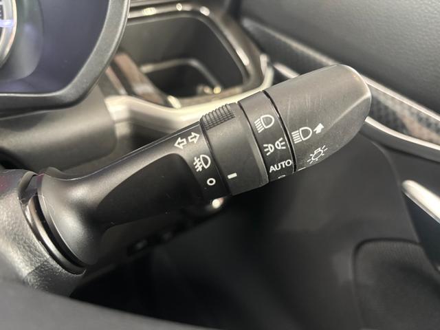 ムーヴカスタム Xリミテッド SAIIIR車 ナビゲーション バックカメラ 運転席シートヒーター オートエアコン プッシュスタートスイッチ キーフリーシステム アルミホイール アイドリングストップ機能 電動格納式ドアミラー パワーウィンドウ(奈良県)の中古車