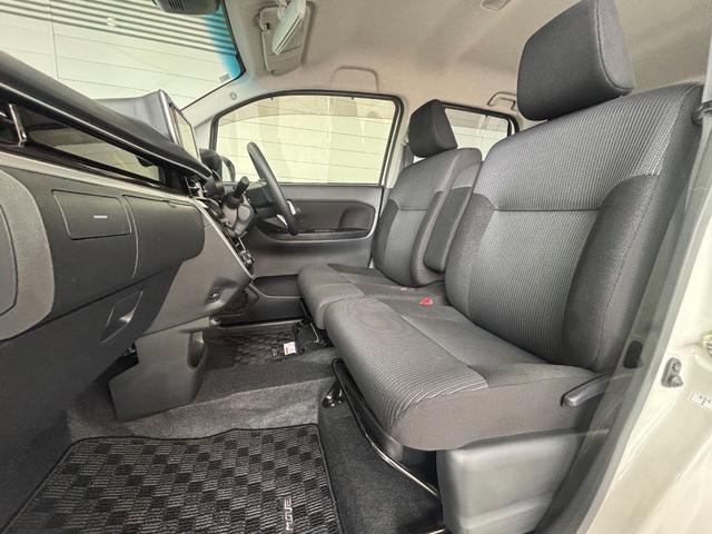 ムーヴカスタム Xリミテッド SAIIIR車 ナビゲーション バックカメラ 運転席シートヒーター オートエアコン プッシュスタートスイッチ キーフリーシステム アルミホイール アイドリングストップ機能 電動格納式ドアミラー パワーウィンドウ(奈良県)の中古車