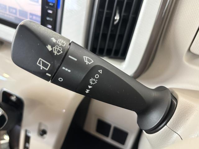 ムーヴキャンバスＸリミテッドメイクアップ　ＳＡIIナビゲーション　バックカメラ　両側電動スライドドア　ＥＴＣ車載器　オートエアコン　電動格納式ドアミラー　パワーウィンドウ　プッシュスタートスイッチ　キーフリーシステム　アイドリングストップ機能（奈良県）の中古車