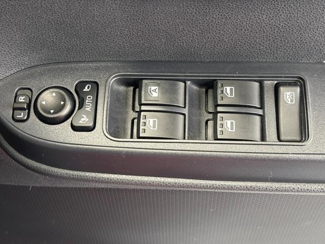 タントXナビゲーション バックカメラ ETC車載器 ドライブレコーダー フロントシートヒーター 助手席側電動スライドドア 運転席ロングスライドシート プッシュスタートスイッチ キーフリーシステム(奈良県)の中古車
