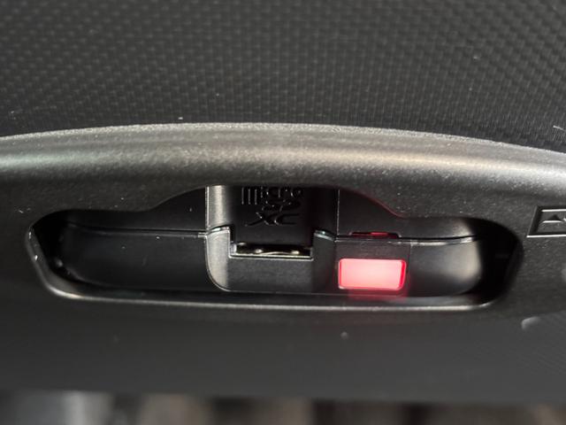 ロッキープレミアムＧナビゲーション　パノラマモニター　ドライブレコーダー　ＥＴＣ車載器　ＴＶコントロール　デジタルインナーミラー　電動パーキングブレーキ　アルミホイール　プッシュスタートスイッチ　キーフリーシステム（奈良県）の中古車