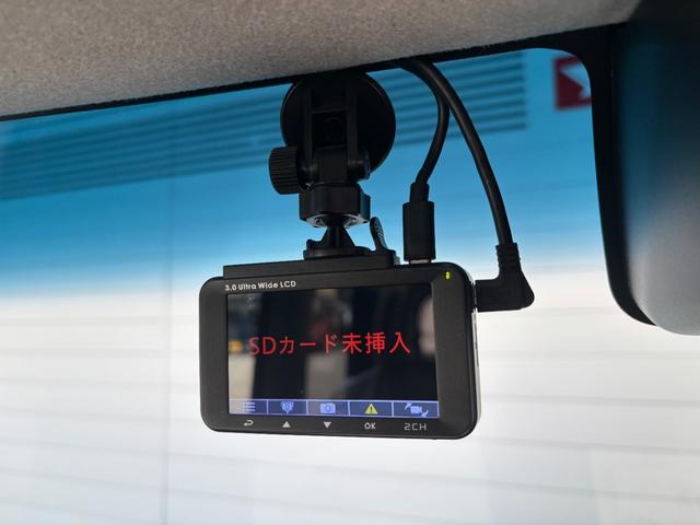 タントカスタムＲＳ　トップエディションＶＳ　ＳＡIIIナビゲーション　パノラマモニター　ドライブレコーダー　ＴＶコントロール　オートエアコン　電動格納式ドアミラー　プッシュスタートスイッチ　キーフリーシステム　アイドリングストップ機能　アルミホイール（奈良県）の中古車