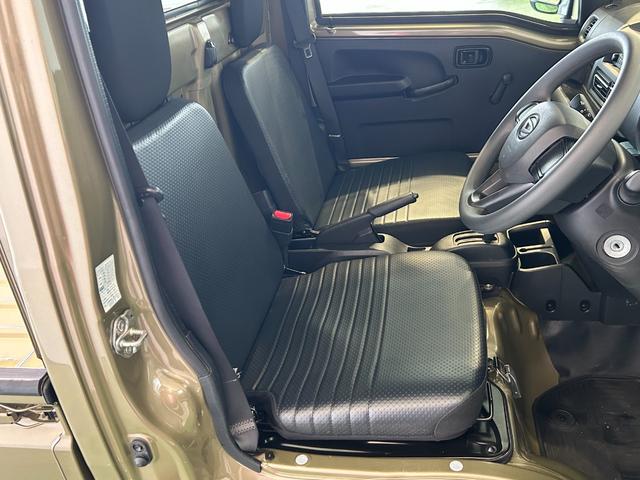 ハイゼットトラックスタンダード 農用スペシャル4WD AM/FMラジオチューナー 衝突被害軽減ブレーキ コ−ナ−センサ− アイドリングストップ機能 荷台ライト(奈良県)の中古車