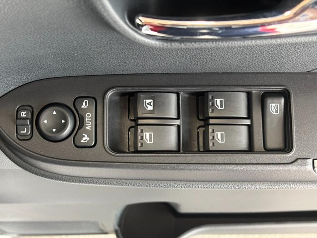 タントカスタムＲＳカーナビゲーション　バックカメラ　両側電動スライドドア　電動格納式ドアミラー　電動パーキングブレーキ　プッシュスタートスイッチ　キーフリーシステム　フロントシートヒーター　アルミホイール（奈良県）の中古車
