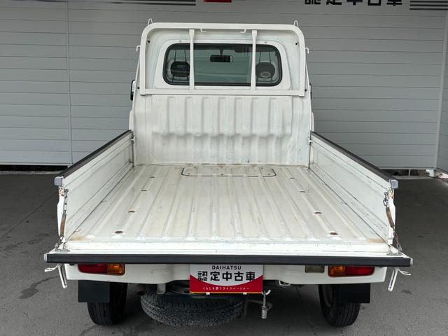 ハイゼットトラックエアコン・パワステ　スペシャルＭＴ車　４ＷＤ　手動開閉式ウィンドウ　ＣＤ／ラジオチューナー　マニュアルエアコン（奈良県）の中古車