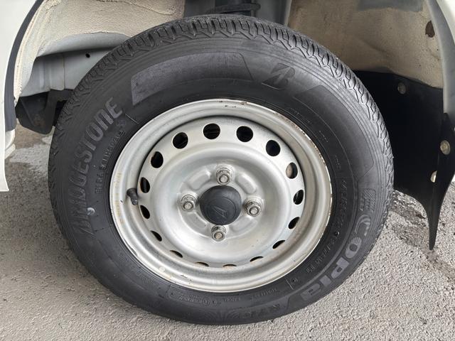 ハイゼットトラックエアコン・パワステ　スペシャルＭＴ車　４ＷＤ　手動開閉式ウィンドウ　ＣＤ／ラジオチューナー　マニュアルエアコン（奈良県）の中古車
