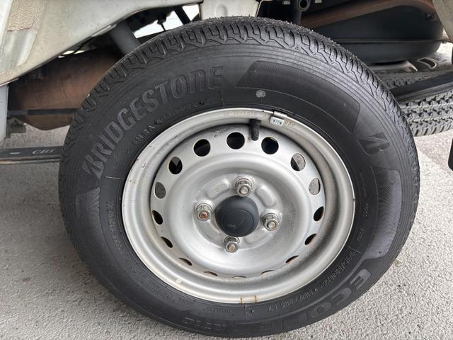 ハイゼットトラックエアコン・パワステ　スペシャルＭＴ車　４ＷＤ　手動開閉式ウィンドウ　ＣＤ／ラジオチューナー　マニュアルエアコン（奈良県）の中古車