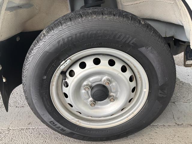 ハイゼットトラックエアコン・パワステ　スペシャルＭＴ車　４ＷＤ　手動開閉式ウィンドウ　ＣＤ／ラジオチューナー　マニュアルエアコン（奈良県）の中古車
