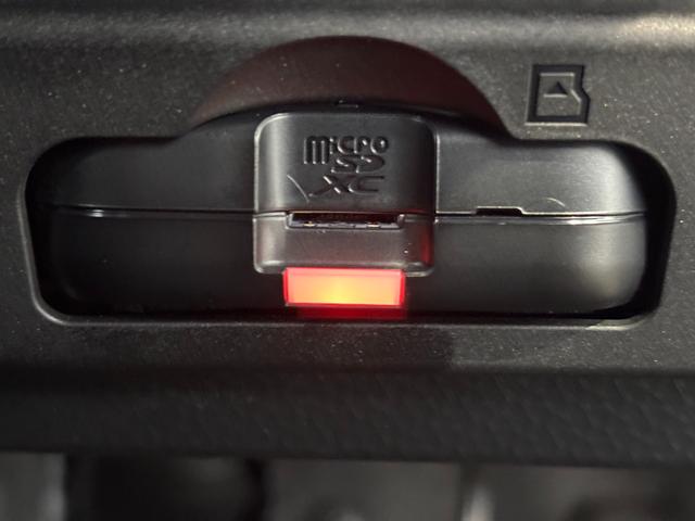 トールカスタムＧ　ターボナビゲーション　バックカメラ　ドライブレコーダー　ＥＴＣ車載器　両側電動スライドドア　電動パーキングブレーキ　アルミホイール　プッシュスタートスイッチ　キーフリーシステム　アイドリングストップ機能（奈良県）の中古車