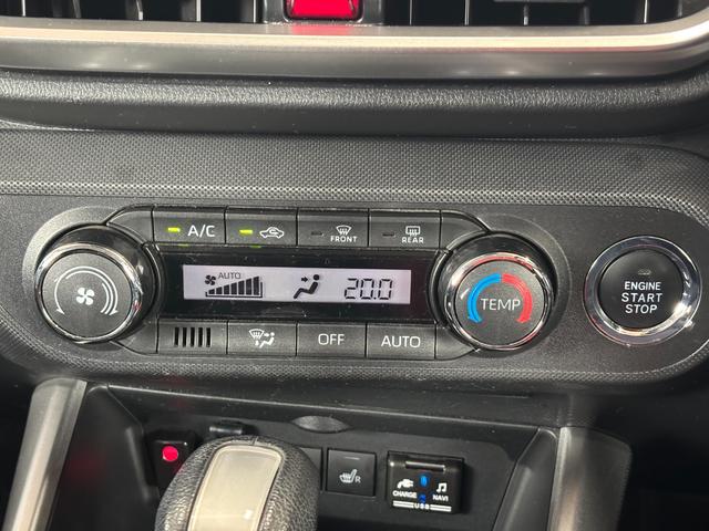 ロッキープレミアムナビゲーション　パノラマモニター　ドライブレコーダー　ＥＴＣ車載器　ＴＶコントロール　プッシュスタートスイッチ　キーフリーシステム　アイドリングストップ機能　電動格納式ドアミラー　アイドリングストップ（奈良県）の中古車