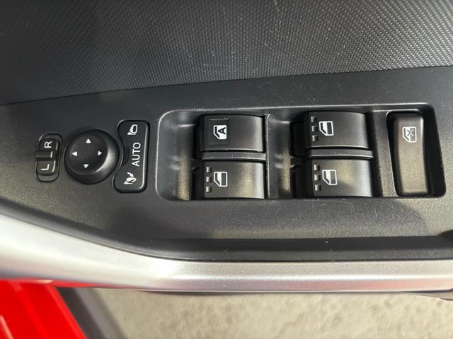 ロッキープレミアムナビゲーション　パノラマモニター　ドライブレコーダー　ＥＴＣ車載器　ＴＶコントロール　ブラインドスポットモニター　アルミホイール　電動格納式ドアミラー　プッシュスタートスイッチ　キーフリーシステム（奈良県）の中古車