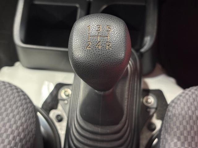 ハイゼットトラックジャンボＳＡIIIｔＭＴ車　４ＷＤ　ナビゲーション　荷台作業灯　パワーウィンドウ（奈良県）の中古車