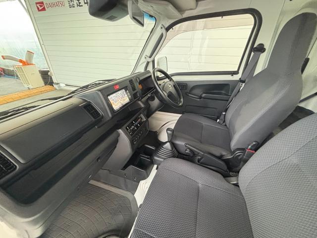 ハイゼットトラックジャンボＳＡIIIｔＭＴ車　４ＷＤ　ナビゲーション　荷台作業灯　パワーウィンドウ（奈良県）の中古車