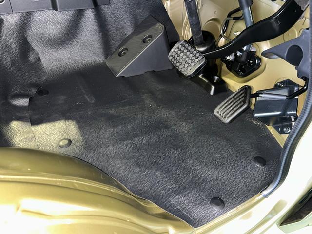 ハイゼットトラックジャンボエクストラ４ＷＤ　衝突被害軽減ブレーキ　コ−ナ−センサ−　アイドリングストップ機能　プッシュボタンスタ−ト　荷台ライト　キーフリ−　ＬＥＤヘッドライト（奈良県）の中古車