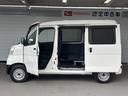 ＣＤ／ラジオチューナー　運転席・助手席パワーウィンドウ　マニュアルエアコン　オートハイビーム　アイドリングストップ機能（奈良県）の中古車