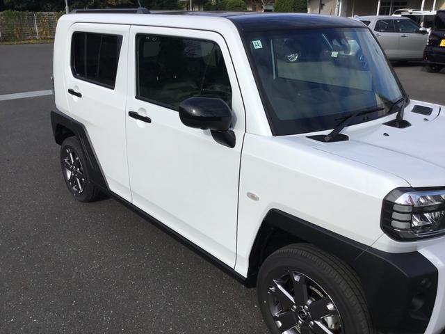 タフトGターボ ダーククロムベンチャー純正フルセグメモリーナビ オプションカラー 試乗車UP パノラマモニター プッシュボタンスタート キーフリー スマートアシスト 純正アルミホイール LEDヘッドライト ガラスルーフ 走行距離134キロ(埼玉県)の中古車