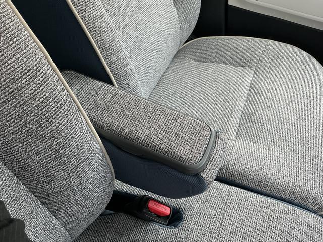 ムーヴキャンバスストライプスGターボ 走行2226キロ/両側電動スライドドア一年保証 走行距離無制限 距離2226キロ 全周囲カメラ クリアランスソナー オートライト LEDヘッドライト LEDフォグランプ シートヒーター 両側電動スライドドア(埼玉県)の中古車