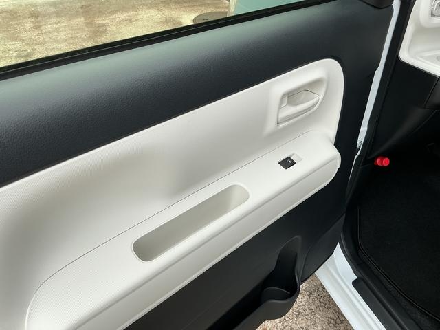 ムーヴキャンバスストライプスＸ　／走行２６２５キロ／両側電動スライドドア一年保証　走行距離無制限　距離２６２５キロ　クリアランスソナー　両側電動スライドドア（埼玉県）の中古車