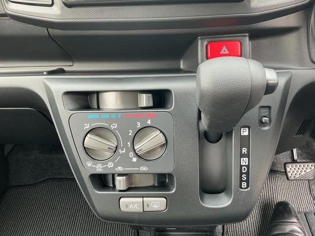 ミライースＬ　ＳＡIII１年保証・走行距離無制限　走行距離１１５キロ　ナビ付　助手席エアバック　オートライト　オートマチックハイビーム　クリアランスソナー　アイドリングストップ（埼玉県）の中古車