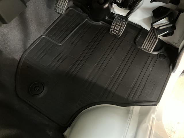 ハイゼットトラックジャンボエクストラ　４ＷＤ　サポカーＳワイド適合４ＷＤ　５Ｍ／Ｔ　ナビゲーション　ナビ連動型ドライブレコーダー　ＥＴＣ車載器　ＬＥＤヘッドライト　ＬＥＤフォグランプ　キーフリー　プッシュスタート　コーナーセンサー　スマートアシスト　パワーウィンドウ（大阪府）の中古車